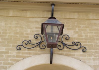 Wall mounted lantern